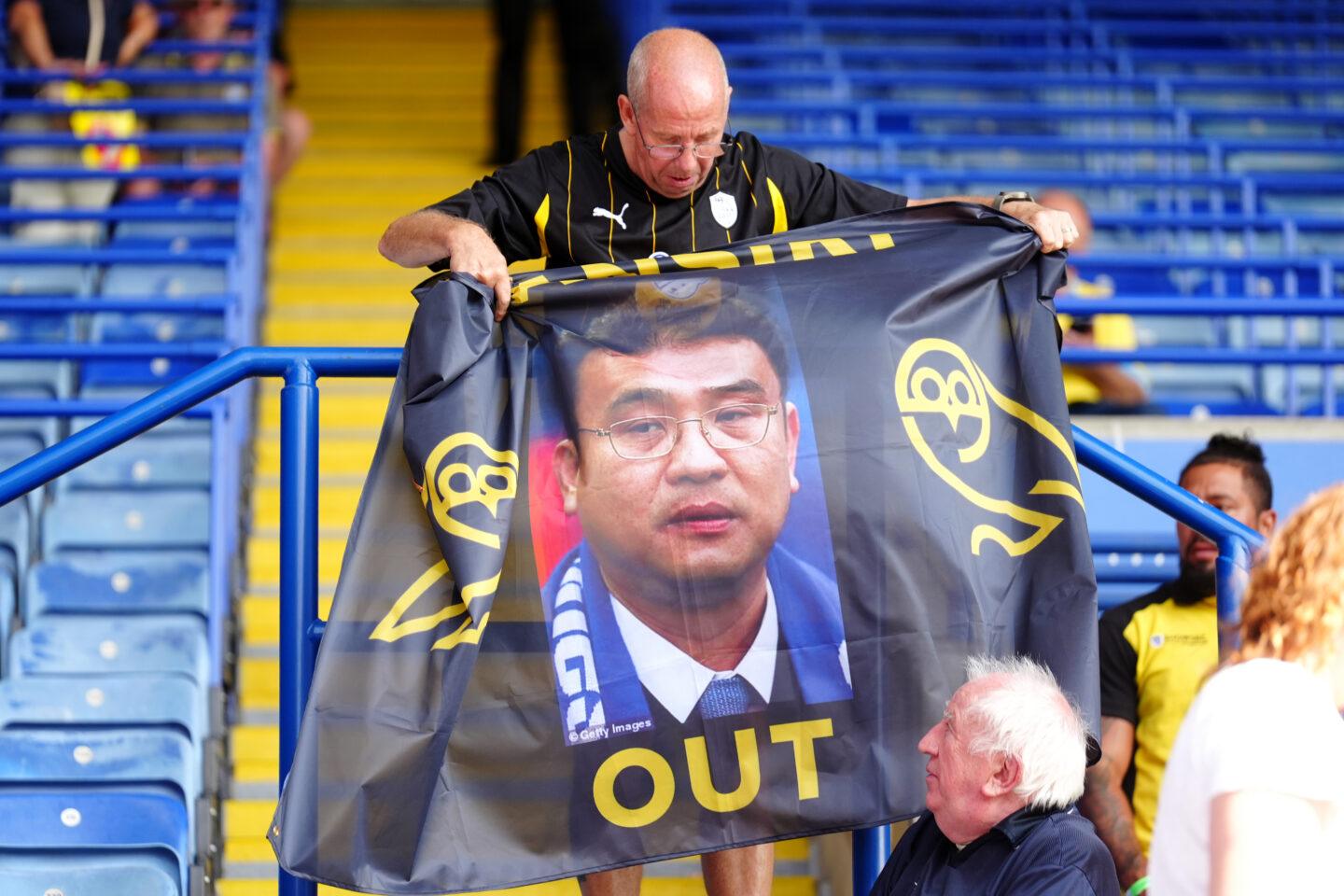 Zdjęcie protestującego kibica