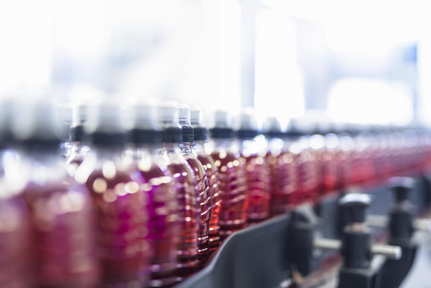 Głównym celem wdrożenia systemu jest zmniejszenie zanieczyszczenia środowiska poprzez efektywniejsze zarządzanie odpadami opakowaniowymi./fot. gettyimages