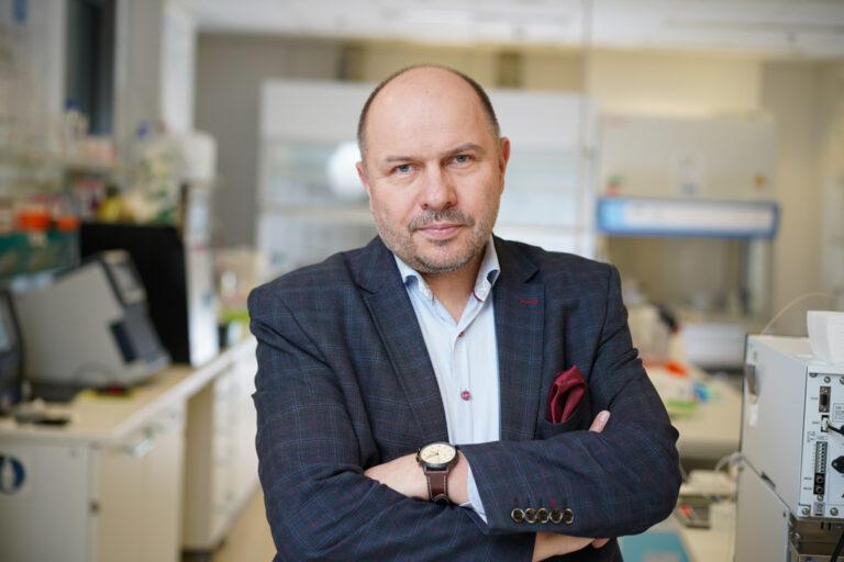 prof. Jemielity, mRNA, badania, nauka, szczepionki, technologie