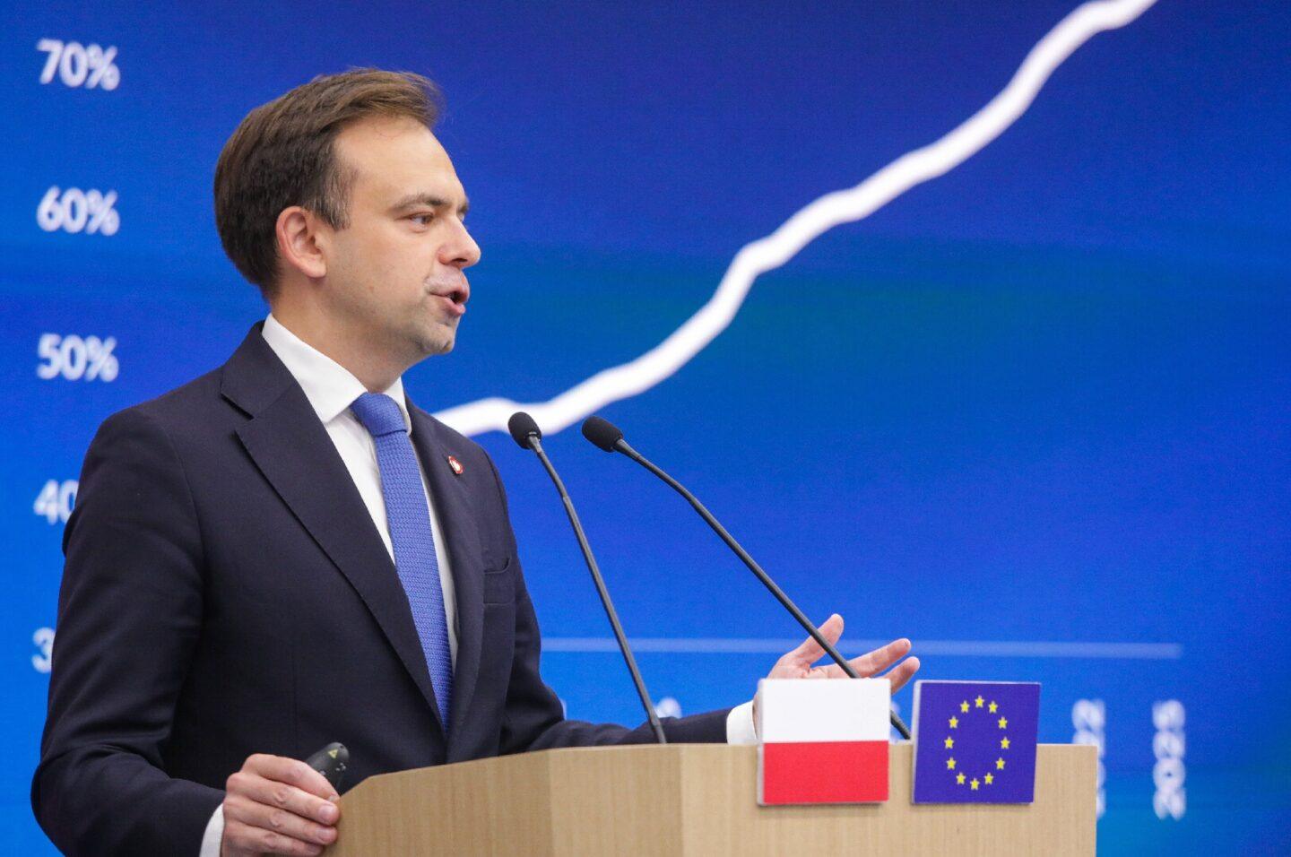 Minister Domański o podatku Belki