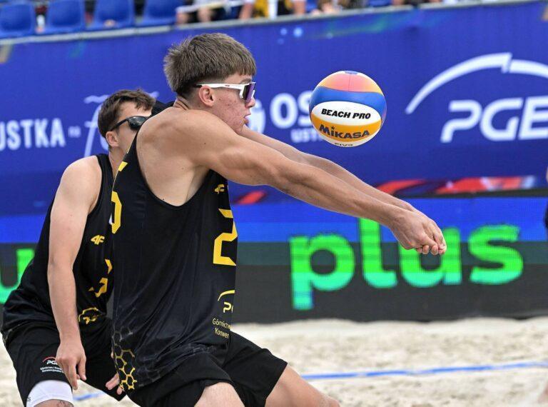 Na zdjęciu: Mecz siatkówki plażowej