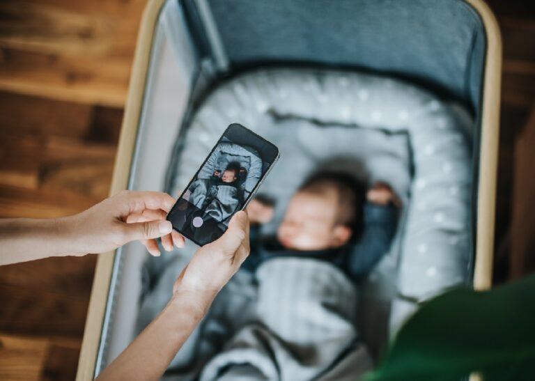 Sharenting dziecko zdjęcie dziecka niemowlę