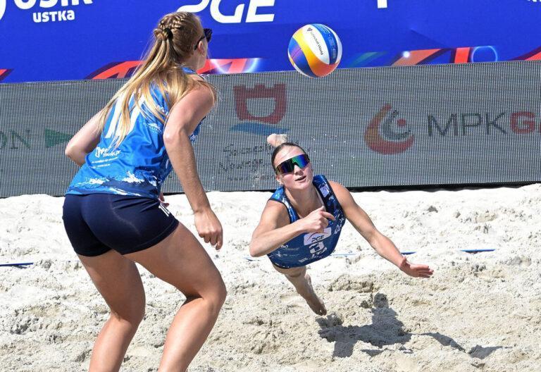 Na zdjęciu siatkarki rywalizujące w plażowym turnieju Grand Prix PGE