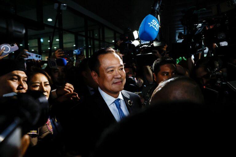 Na zdjęciu Anutin Charnvirakul, wybrany przez parlament Tajlandii na premiera tego kraju