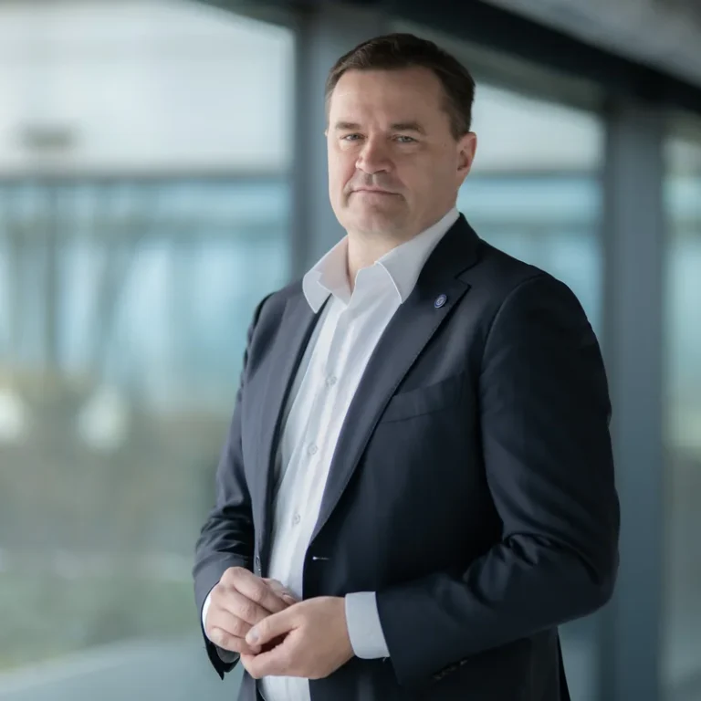 Nowy szef PZU zapowiada wzrost udziałów, nową likwidację szkód i silniejszą współpracę z bankami. Reorganizacja grupy? Zależy od polityków