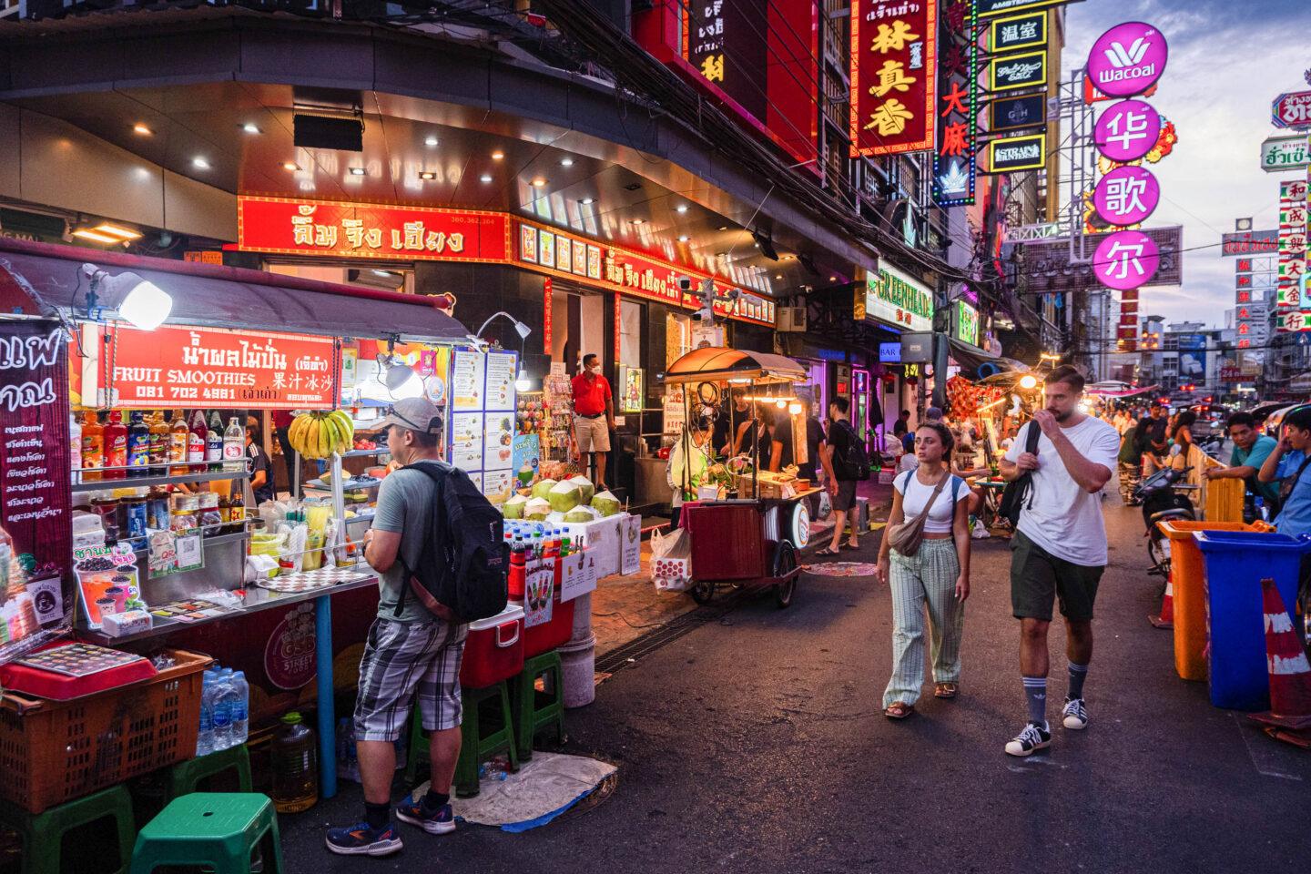 Widok ulicy w Bangkoku