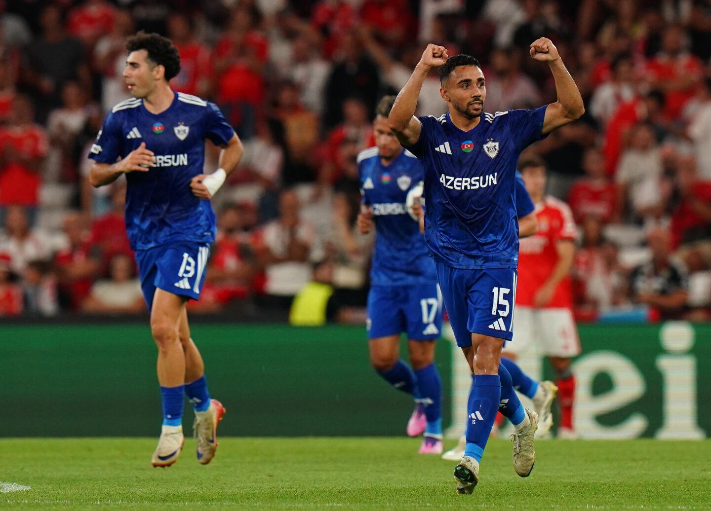 Radość Leandro Andrade po strzeleniu gola w meczu z Benficą Lizbona w pierwszej kolejce fazy ligowej Ligi Mistrzów. Spotkanie zakończyło się sensacyjnym zwycięstwem Karabachu Agdam