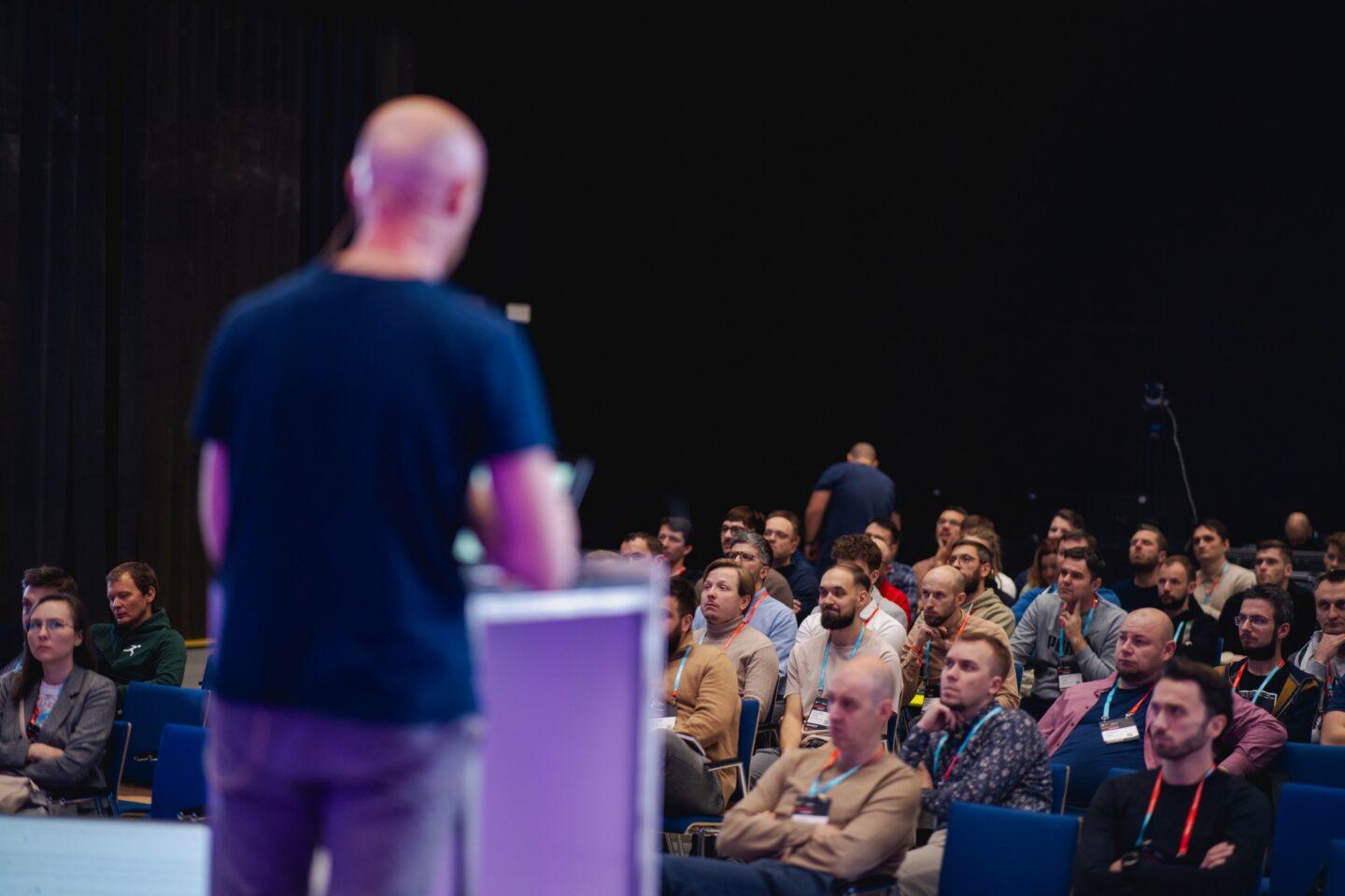 Konferencja Infoshare przyciąga ekspertów ze świata biznesu i technologii. Najnowsza edycja Infoshare Katowice pozwoli odpowiedzieć na pytanie: jak zmieniają się technologiczne reguły gry