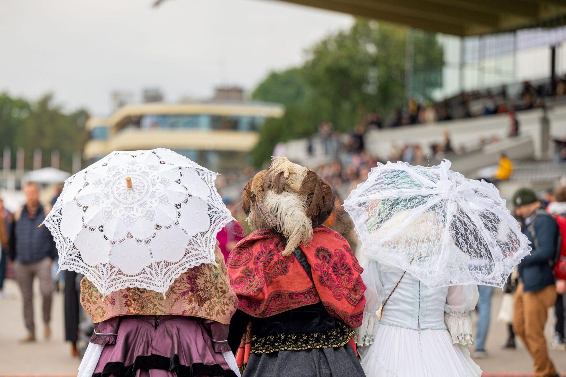 Stylowa widownia podczas Wielkiej Warszawskiej