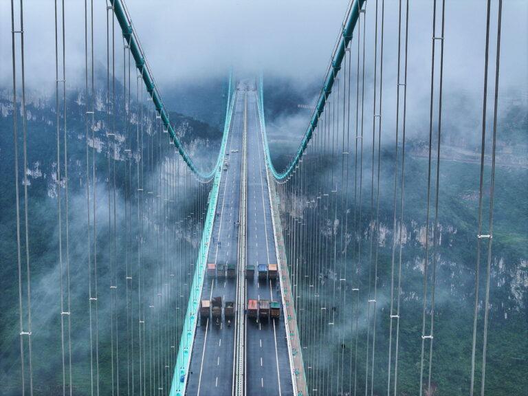 Na zdjęciu: Most nad rzeką Beipan