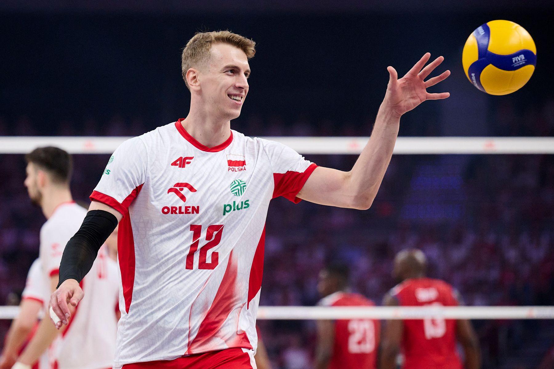 Na zdjęciu polski siatkarz Artur Szalpuk, współtwórca marki Mocti