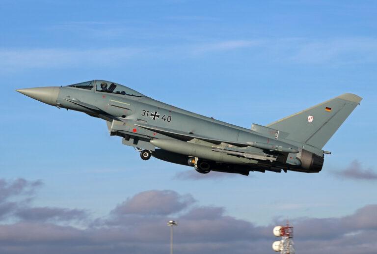 Na zdjęciu niemiecki Eurofighter EF-2000 Typhoon
