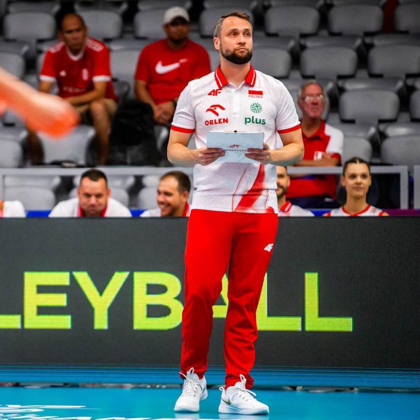 Na zdjęciu trener siatkarski Mariusz Orlik, szkoleniowiec reprezentacji Polski kobiet do lat 19