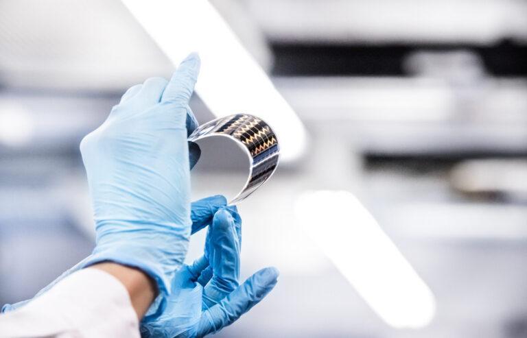 Perowskitowe ogniwa na cienkiej płytce od Saule