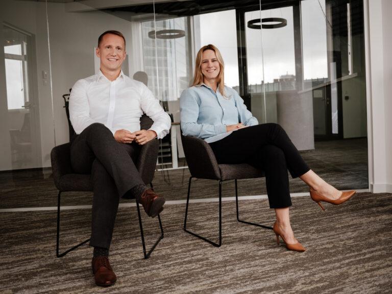 Bartosz Majewski i Agata Krawiec-Rokita w dwa lata rozwinęli platformę Sun.store, która podbija rynek świata OZE. Startup zdobył zaufanie mocnych inwestorów i szykuje ekspansję na kolejne branże