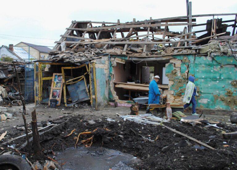 Na zdjęciu: zniszczenia po rosyjskim ataku