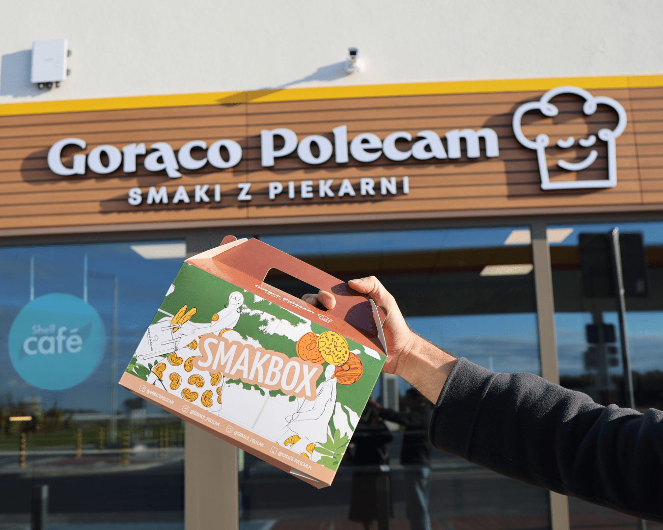 Na zdjęciu punkt Gorąco Polecam. Smaki z piekarni na stacji Shell