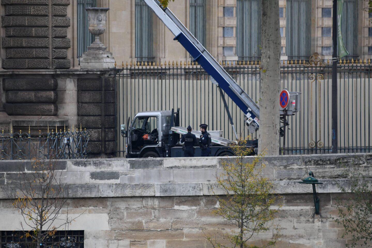 Motocrossowa legenda i hasło „LOUVRE”. Jak influencer dokonał napadu stulecia