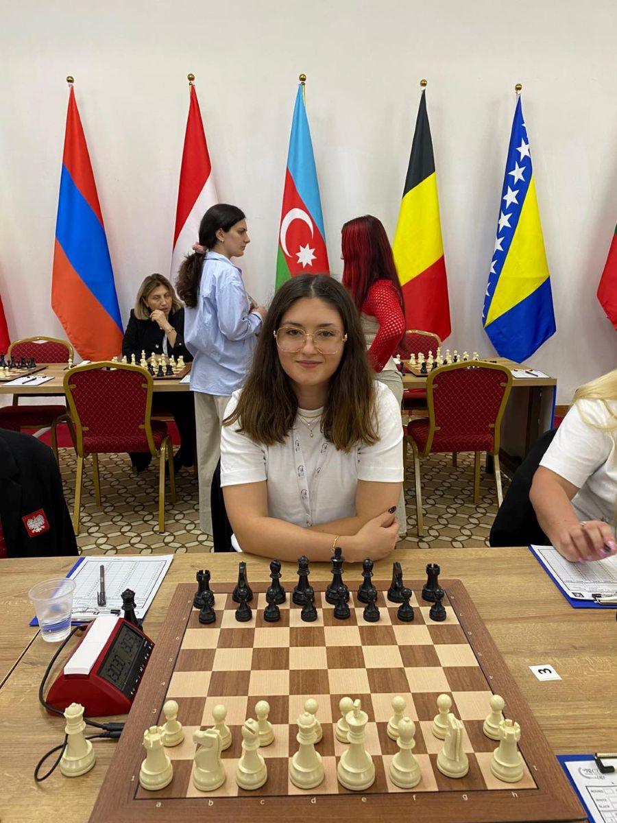 Na zdjęciu polska szachistka Oliwia Kiołbasa