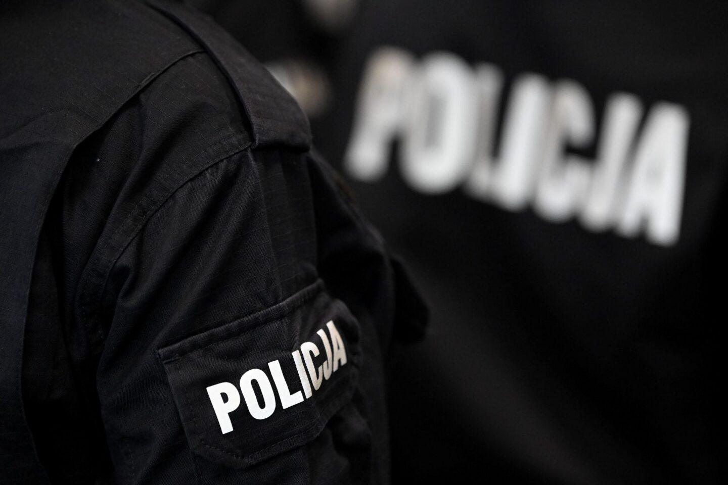 Na zdjęciu: policjanci