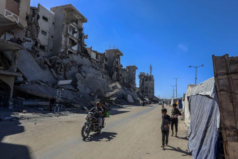 Na zdjęciu Chan Junis po zawieszeniu broni