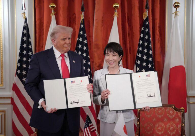 Prezydent USA Donald Trump (po lewej) i premier Japonii Sanae Takaichi (po prawej)