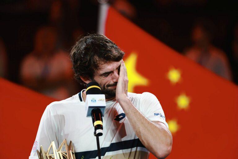 Na zdjęciu tenisista Valentin Vacherot, mistrz turnieju ATP Masters 1000 w Szanghaju