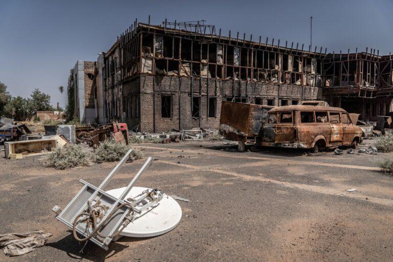 Na zdjęciu: Zniszczenia podczas wojny domowej w Sudanie