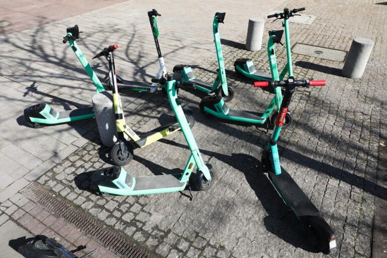 Czy Polska rozwiąże problem elektrycznych hulajnóg?