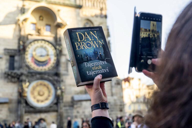 Dan Brown napisał książkę o Pradze