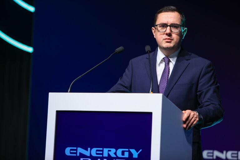 Miłosz Motyka, minister energii