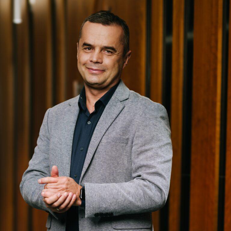 Twórca Tutore postawił miliony na produkcję okien i drzwi. Rozwiązał problem z sukcesją w Luukonie