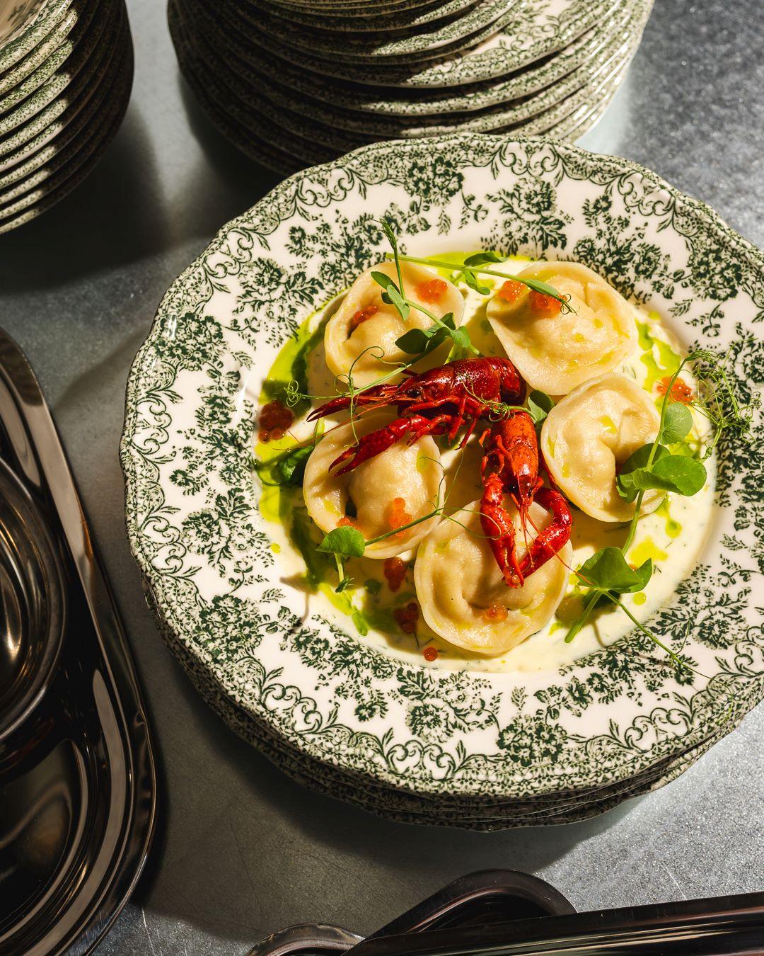 pierogi z sandaczem i rakami