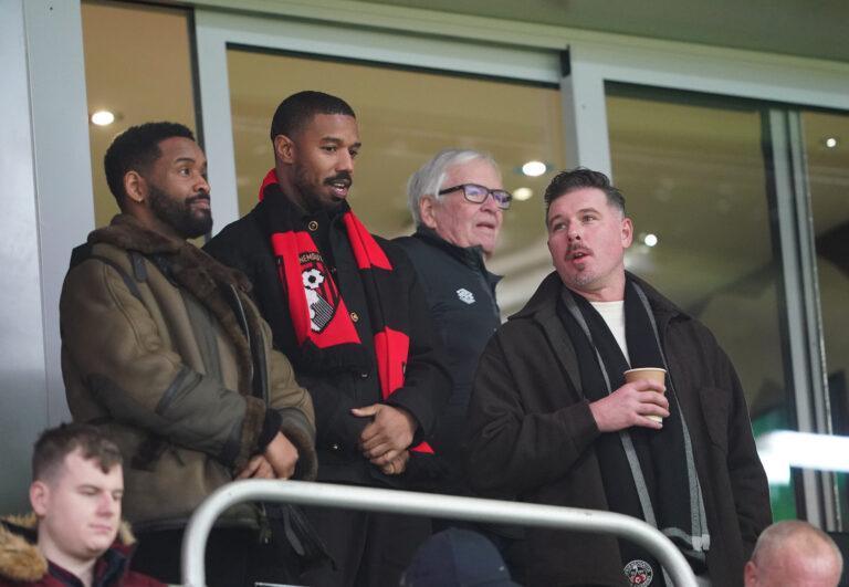 Michael B Jordan i Bill Foley z AFC Bournemouth