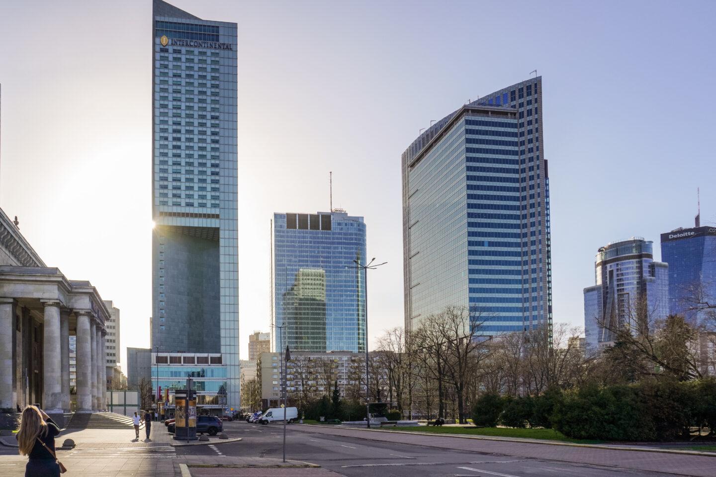 Na zdjęciu widok na wieżowce w centrum Warszawy