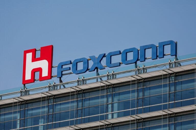 Zysk netto Foxconna w trzecim kw. 2025 r. wyniósł 1,89 mld dol.