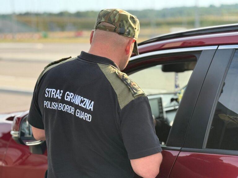 Patrol Nadodrzańskiego Oddziału Straży Granicznej w pobliżu granicy z Niemcami