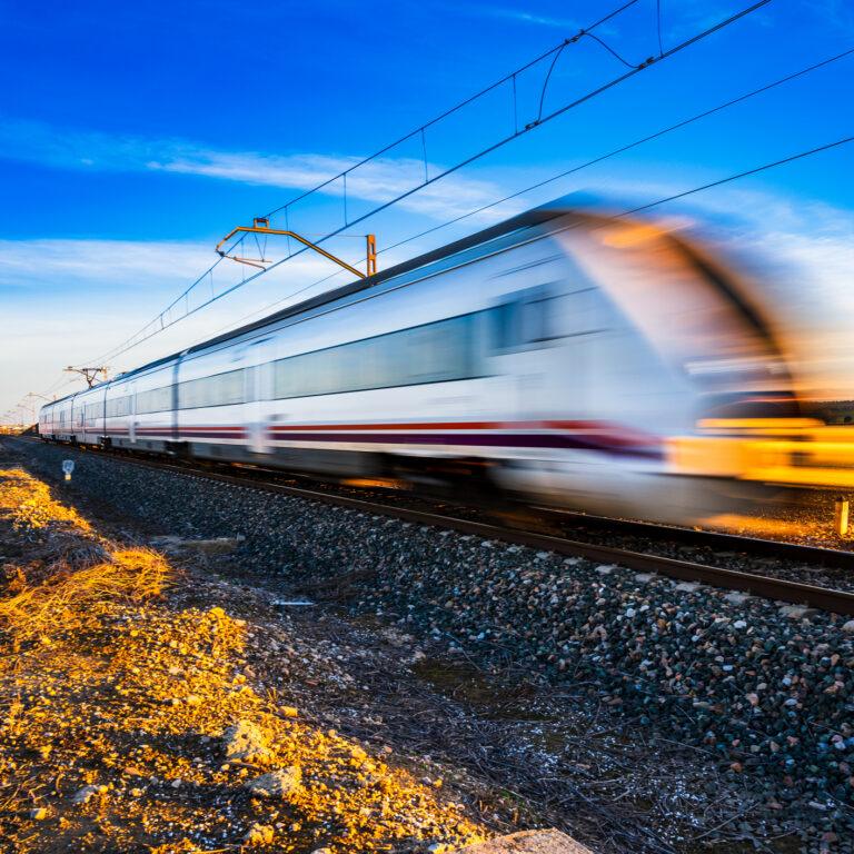 W kilka godzin między stolicami. Jest unijny plan kolei dużych prędkości za pół biliona euro