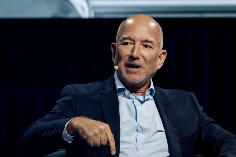 Jeff Bezos, miliarder i były CEO Amazona