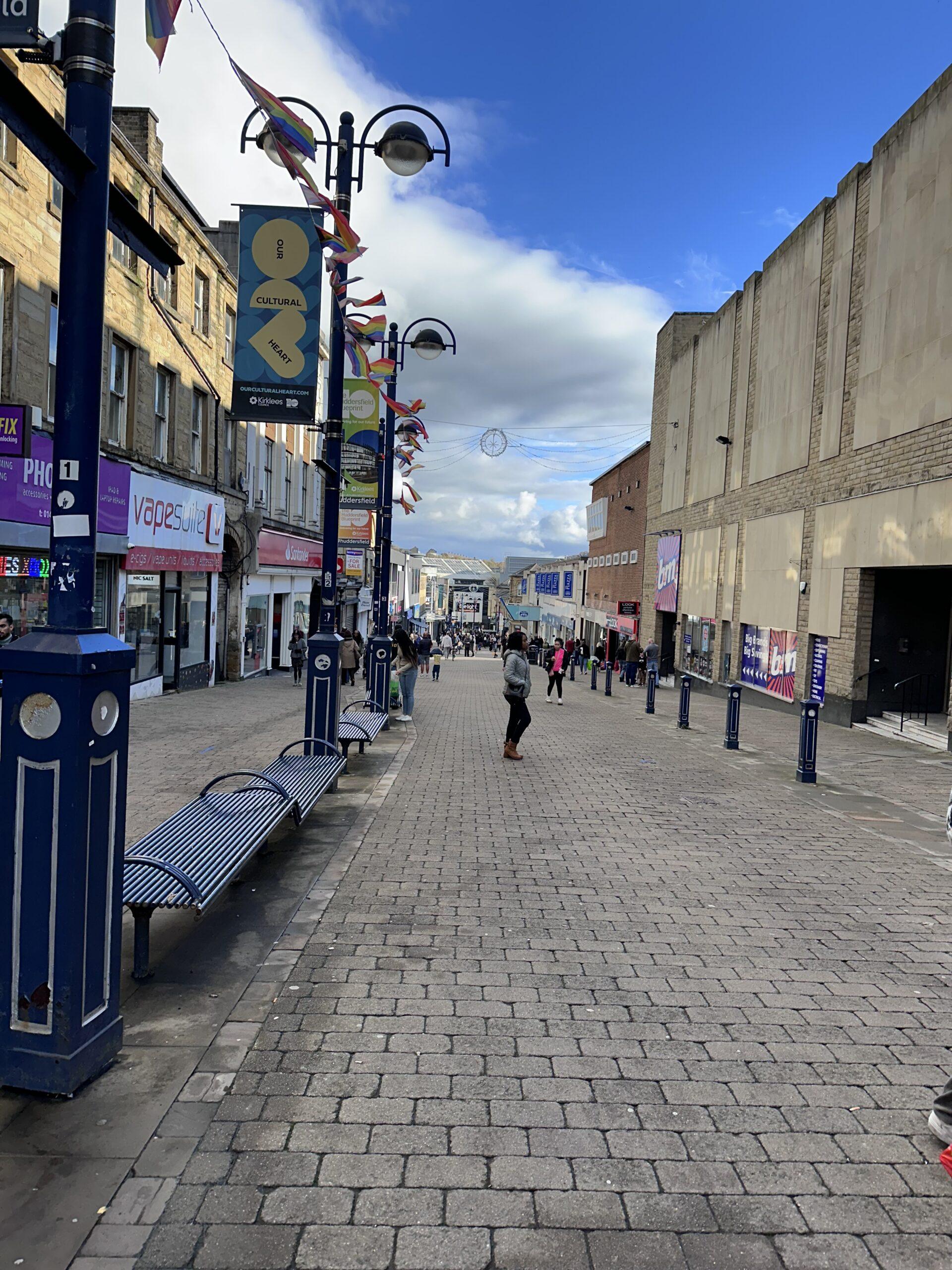 Huddersfield, Anglia