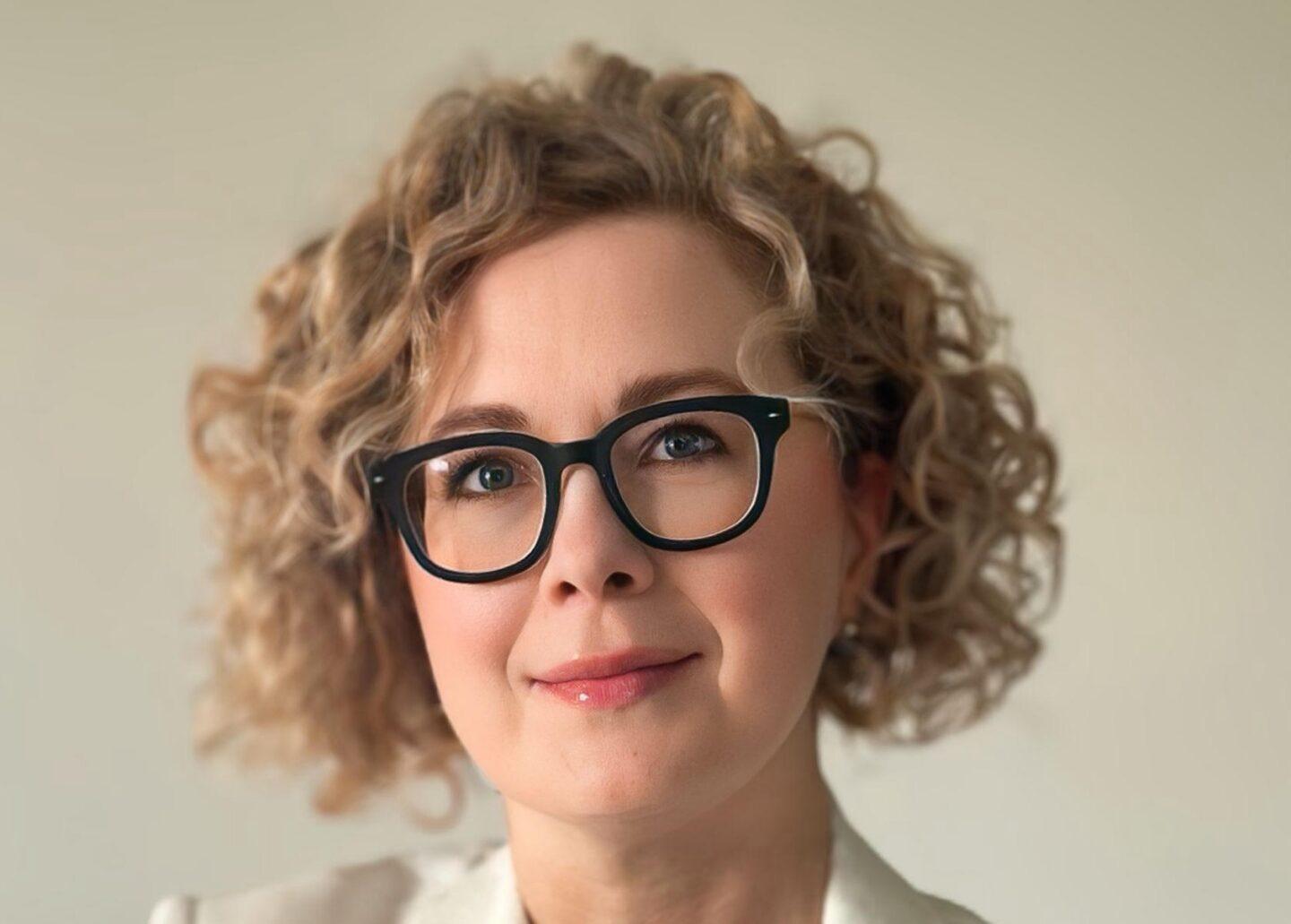 Izabela Franke uważa, że wdrażanie AI w firmach często kończy się niepowodzeniem nie z powodu braku wiedzy liderów, lecz z braku przemyślanej strategii