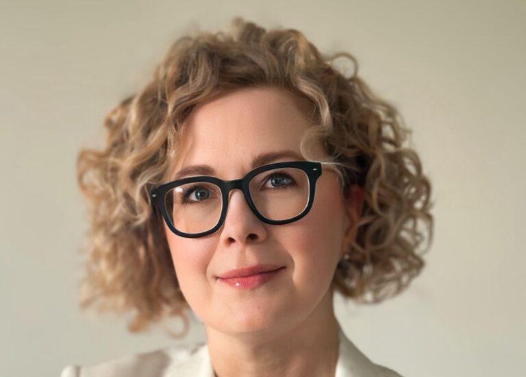 Izabela Franke uważa, że wdrażanie AI w firmach często kończy się niepowodzeniem nie z powodu braku wiedzy liderów, lecz z braku przemyślanej strategii