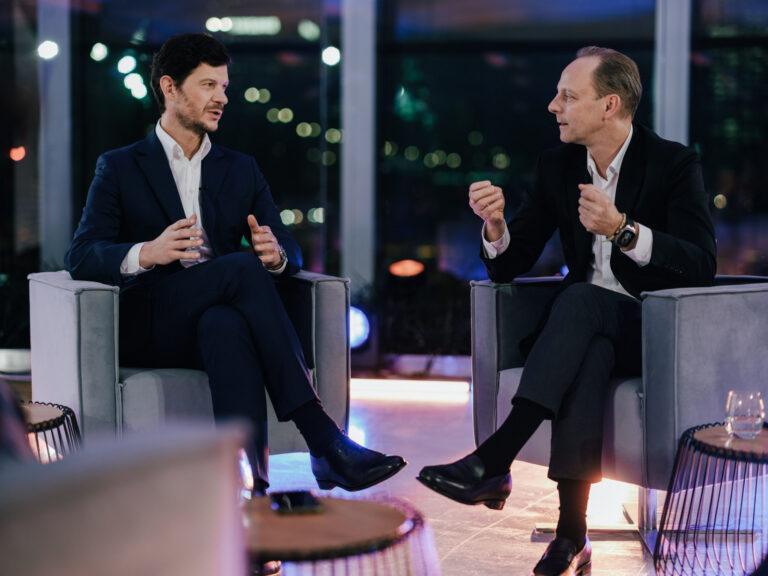 Prezesi Allegro (Marcin Kuśmierz) i PKO BP (Szymon Midera) zapowiadają, że na ich historycznym partnerstwie skorzystają nie tylko firmy, ale też klienci i sprzedawcy na platformie. Fot. PKO BP