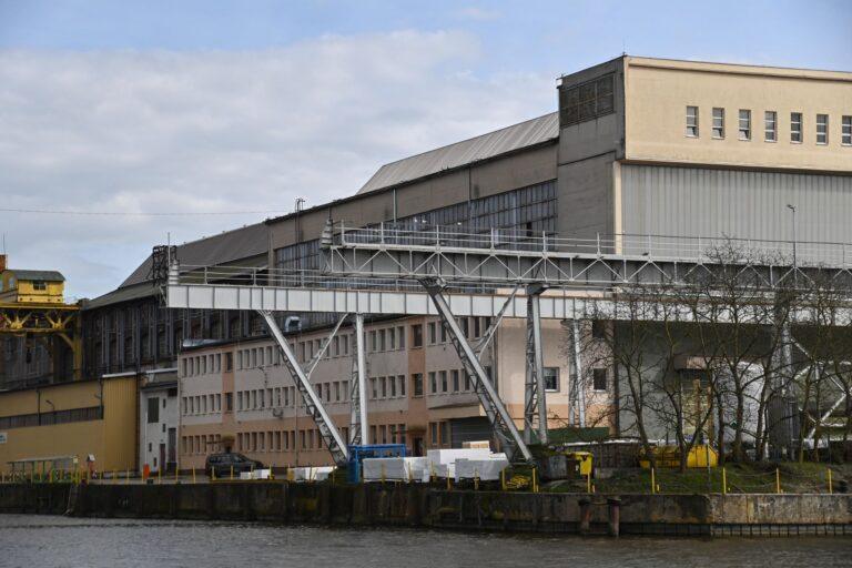 Zdjęcie przedstawia port w Elblągu