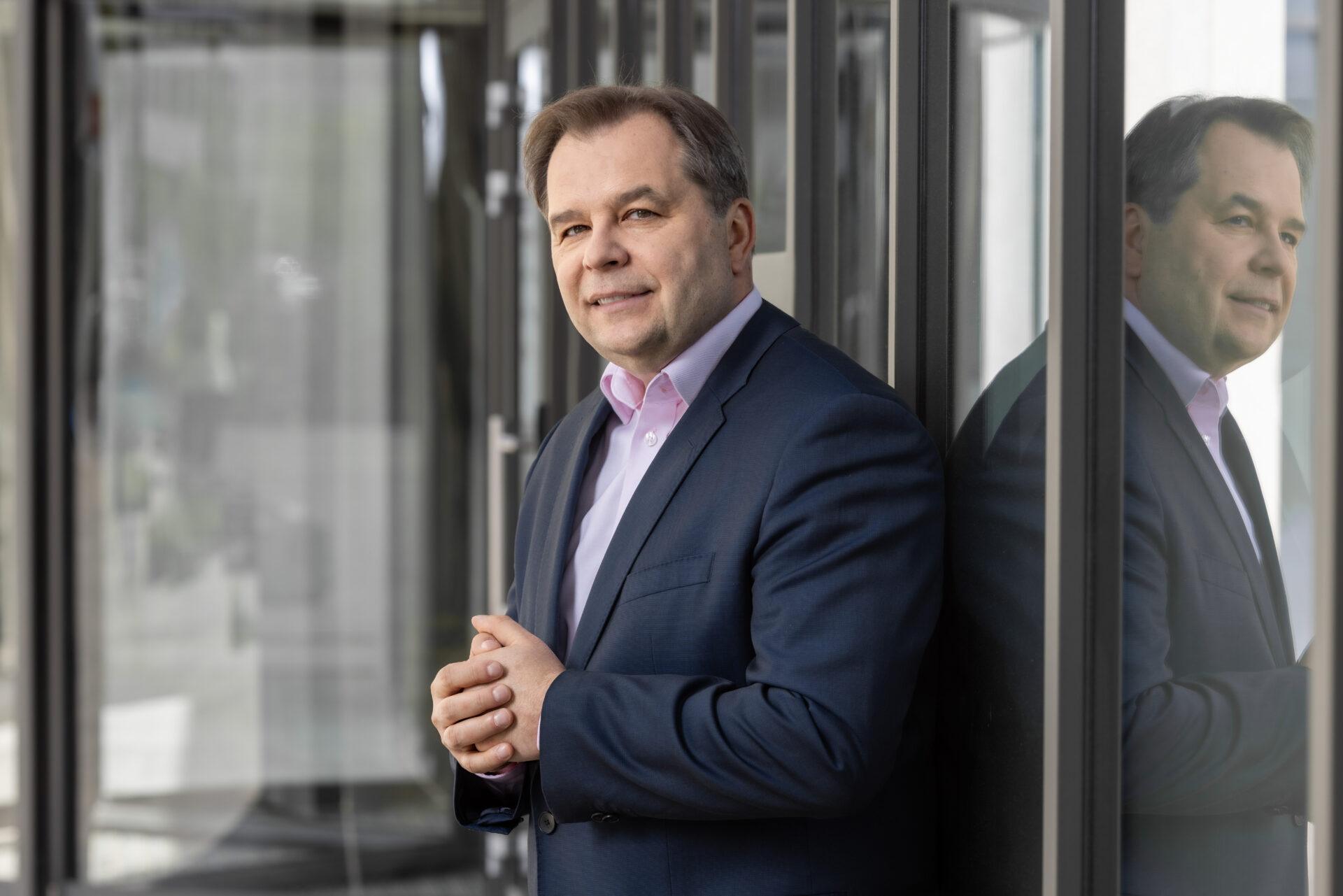 Sebastian Mikosz, prezes Poczty Polskiej