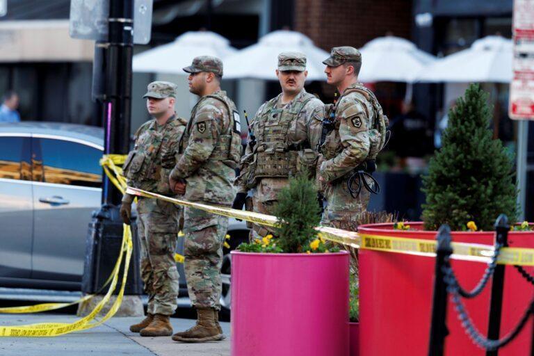 Na zdjęciu: żołnierze Gwardii Narodowej w Waszyngtonie