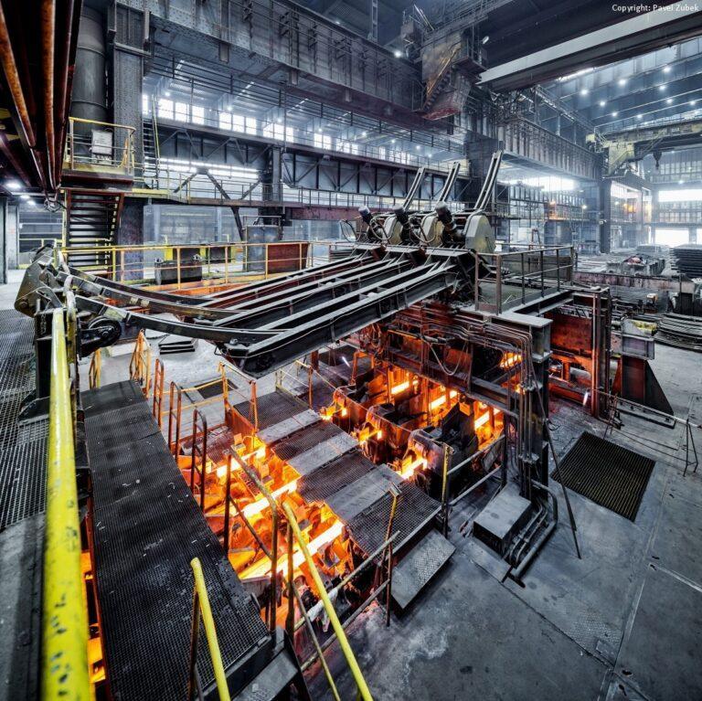 Na zdjęciu produkcja w Cognor Holding