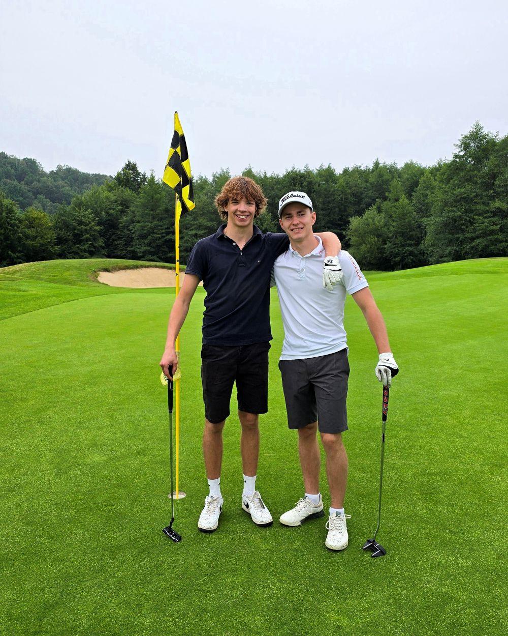 Na zdjęciu polscy kierowcy wyścigowi: Tymek Kucharczyk i Kacper Sztuka