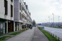 Na zdjęciu z 2023 r. aleja Rzeczypospolitej na osiedlu Miasteczko Wilanów