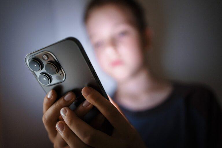 Raport "Internet dzieci 2025/2"